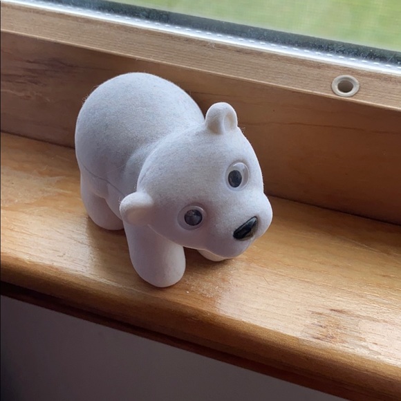 Polar Bear Box Necklace - Picture 2 of 3